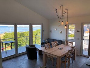 TV, fireplace, books, stereo