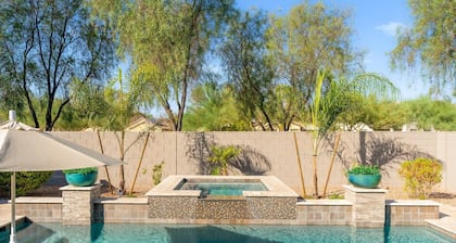 Resort-Style Backyard w/ Pool & Hot Tub - Luxury Escape