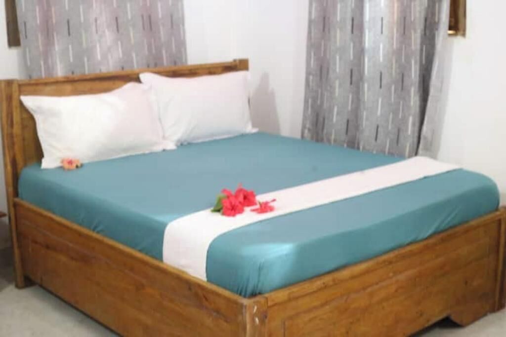 5 habitaciones, acceso a internet y ropa de cama 