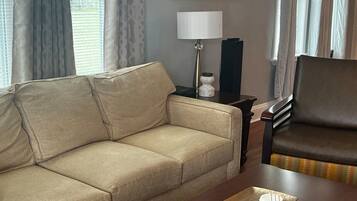 Smart TV, books, stereo