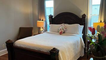 3 habitaciones, escritorio, tabla de planchar con plancha y wifi gratis