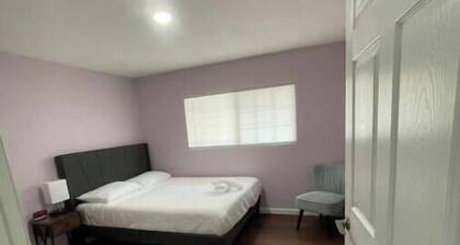 Charming villa with AC in Renton - perfect for large groups