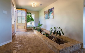House, Multiple Beds, Pool Access, Valley View (Valley View) | Interior