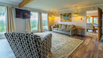 House, Multiple Beds, Pool Access, Valley View (Valley View) | Living area | 42-inch flat-screen TV with digital channels