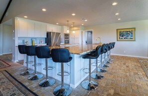 House, Multiple Beds, Pool Access, Valley View (Valley View) | Private kitchen | Fridge, microwave, oven, stovetop