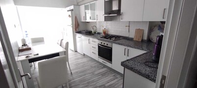Well-Maintained 2+1 Apartment in the Center