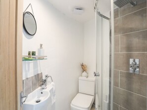 Shower - The Ingle (Barmouth)