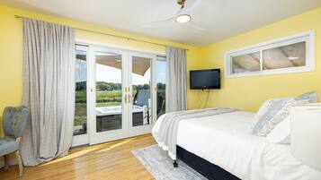 5 bedrooms, iron/ironing board, free WiFi, bed sheets