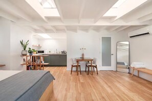 1 室のベッドルーム、アイロン / アイロン台、WiFi、ベッドシーツ