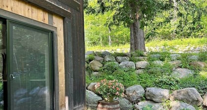Modern 2BR Retreat in Harbor Springs MI