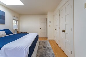 WiFi, bed sheets