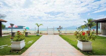 FLAT NA AREIA DA PRAIA DE GARATUCAIA - VISTA MAR