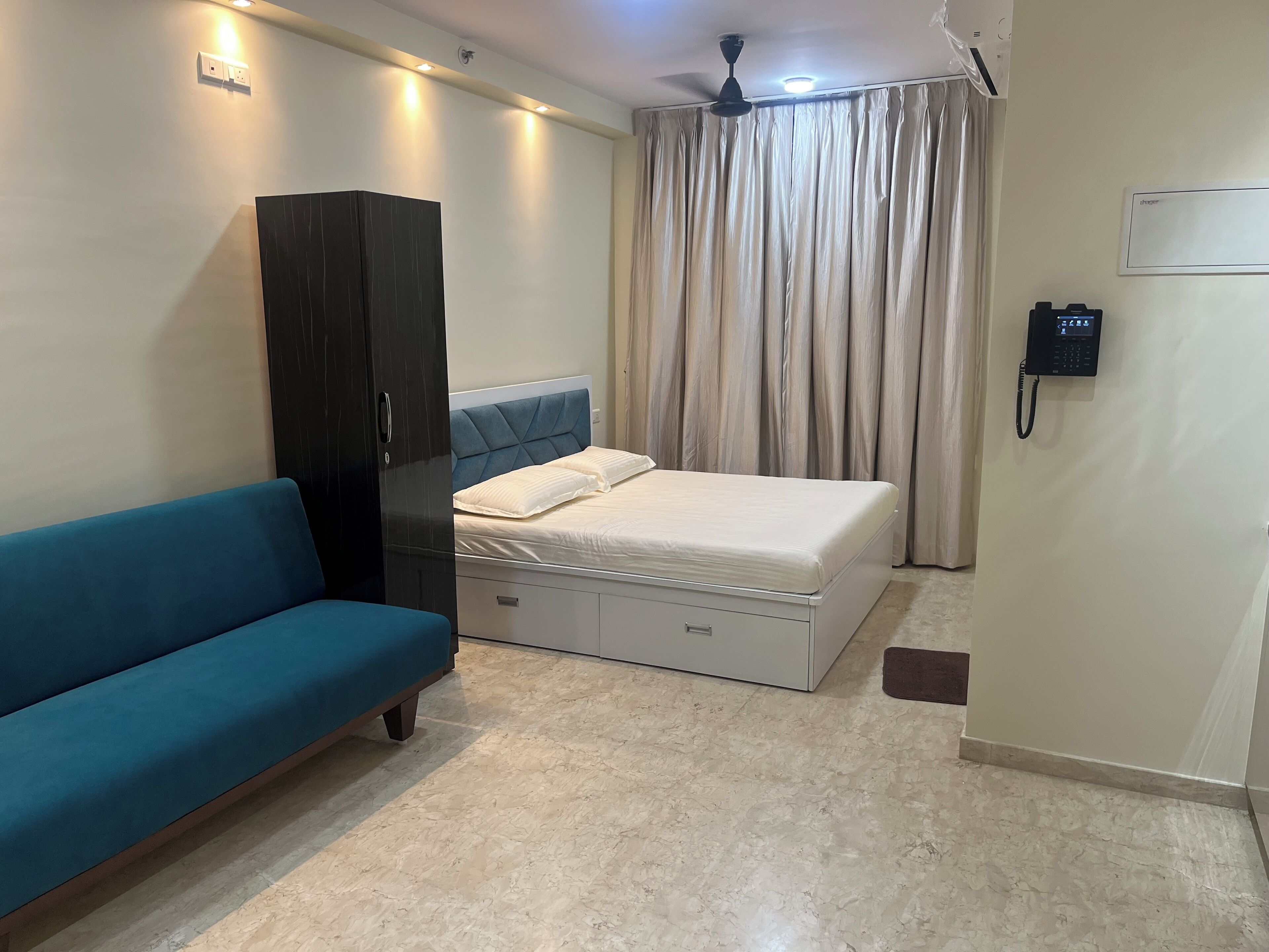 1 bedroom, desk, iron/ironing board, free WiFi