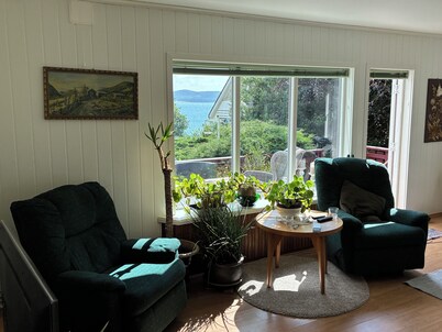 Fjord and Garden Home near Preikestolen