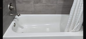Shower, free toiletries, towels