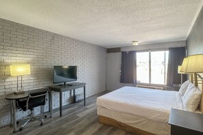 Room, 1 Katil Ratu (Queen), Smoking | Peti besi dalam bilik, Wi-fi percuma, cadar katil 