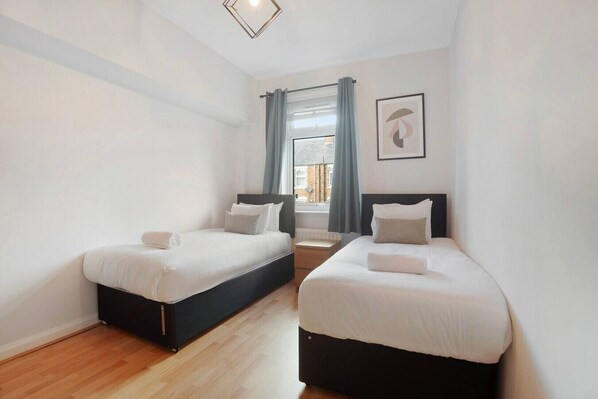 3 bedrooms, iron/ironing board, WiFi