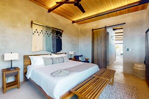 3 bedrooms, iron/ironing board, internet, bed sheets