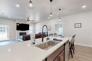 Interior - Modern Northwoods Townhouse near lakes, trails & town—perfect for adventures! (Eagle River)