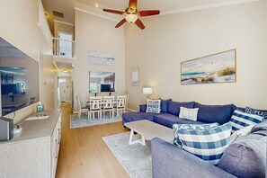 Télévision, table de tennis de table