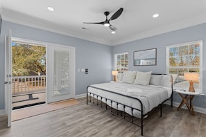 6 soverom, skrivebord, strykejern/-brett og wi-fi (inkludert)