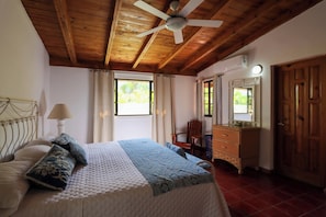 4 bedrooms, Internet, bed sheets