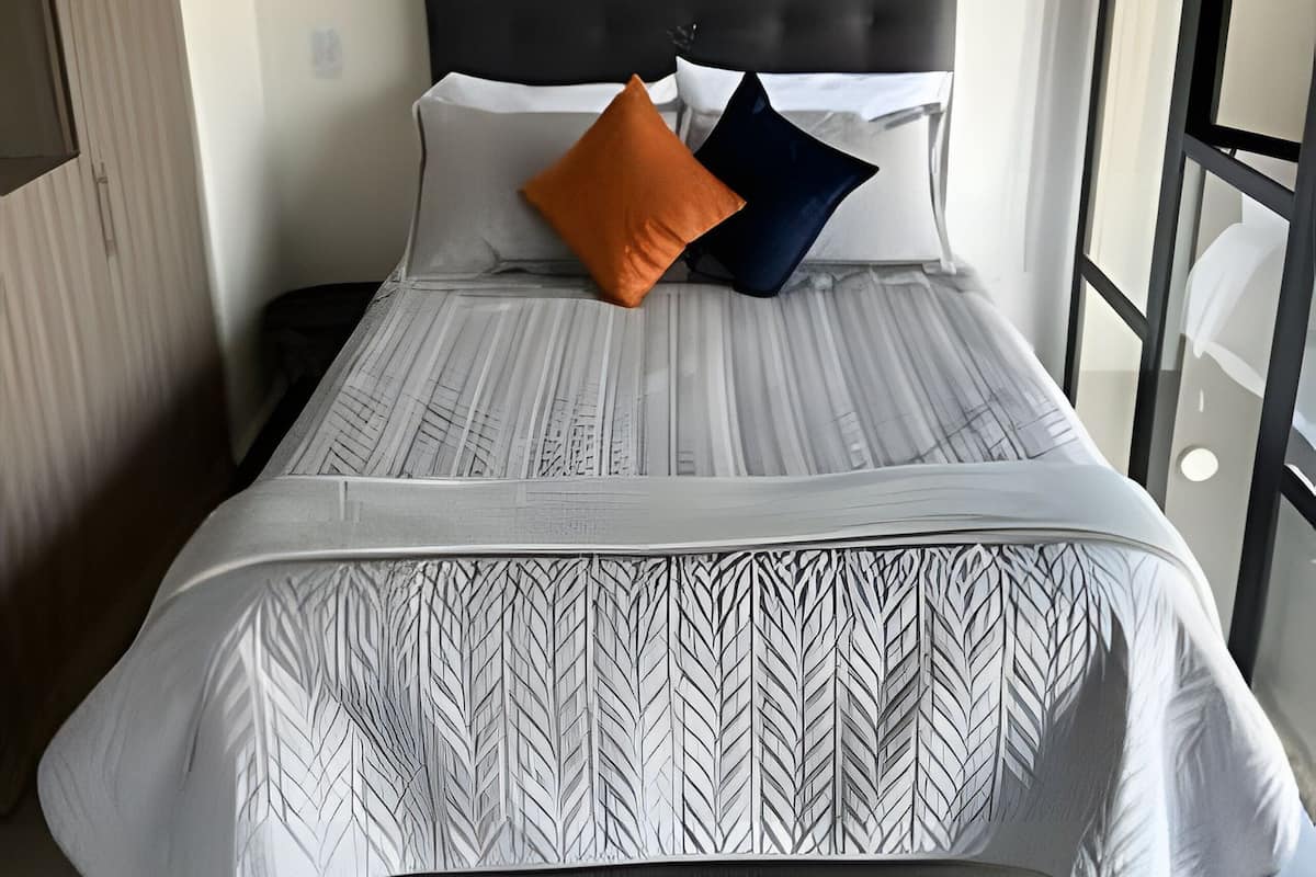 Appartement Classique | Bureau, espace de travail pour ordinateur portable