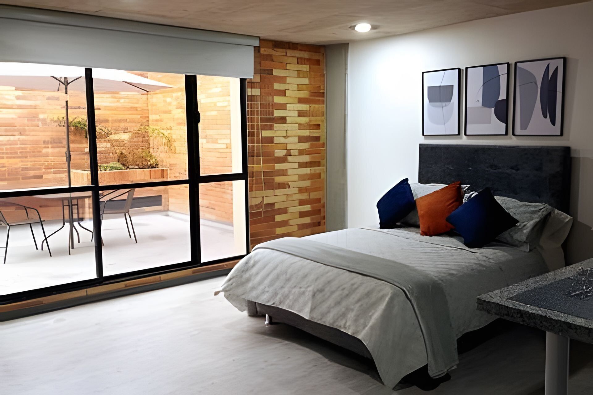 Classic Apartment | Desk, laptop workspace, iron/ironing board, free WiFi