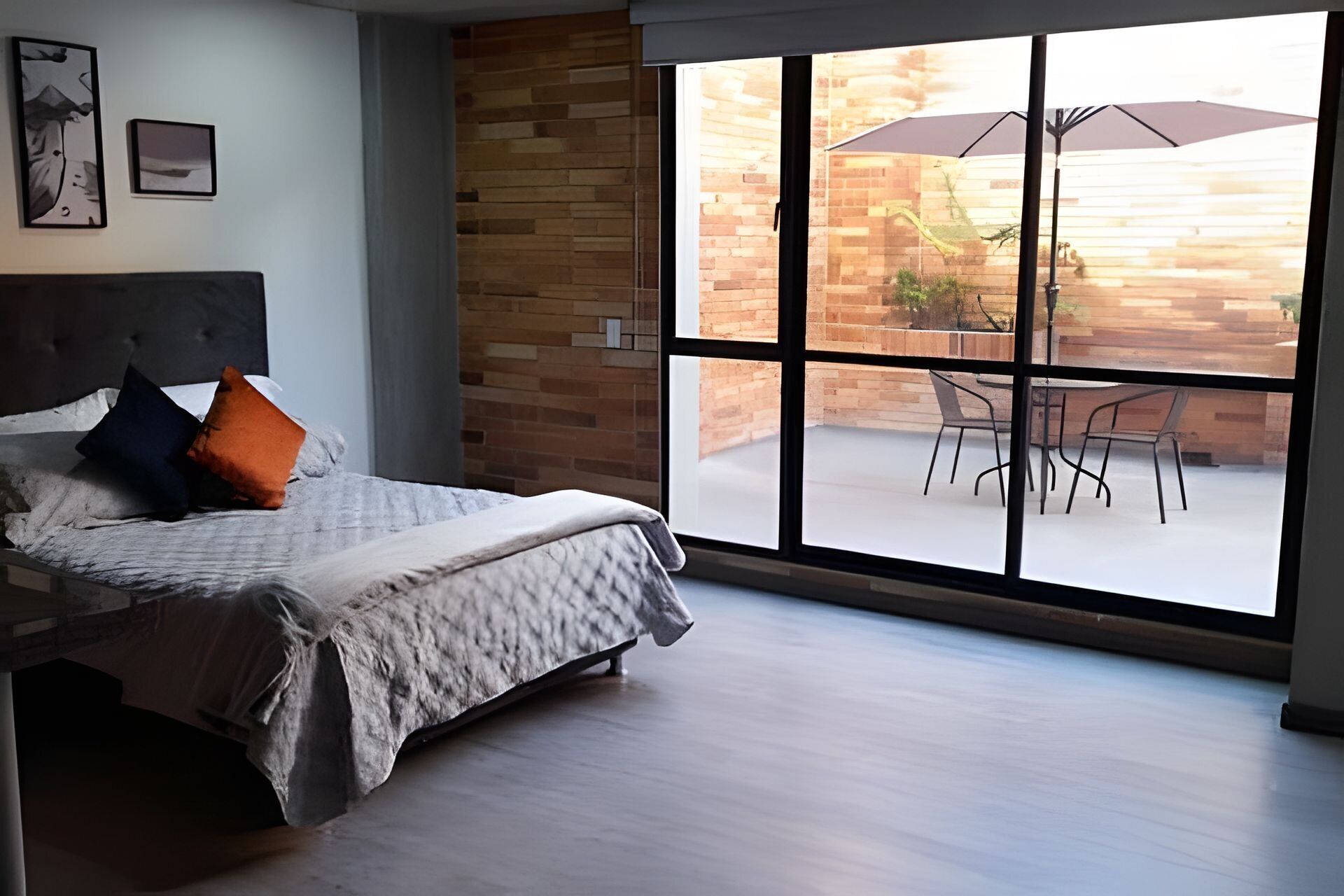 Apartment | Desk, laptop workspace, iron/ironing board, free WiFi