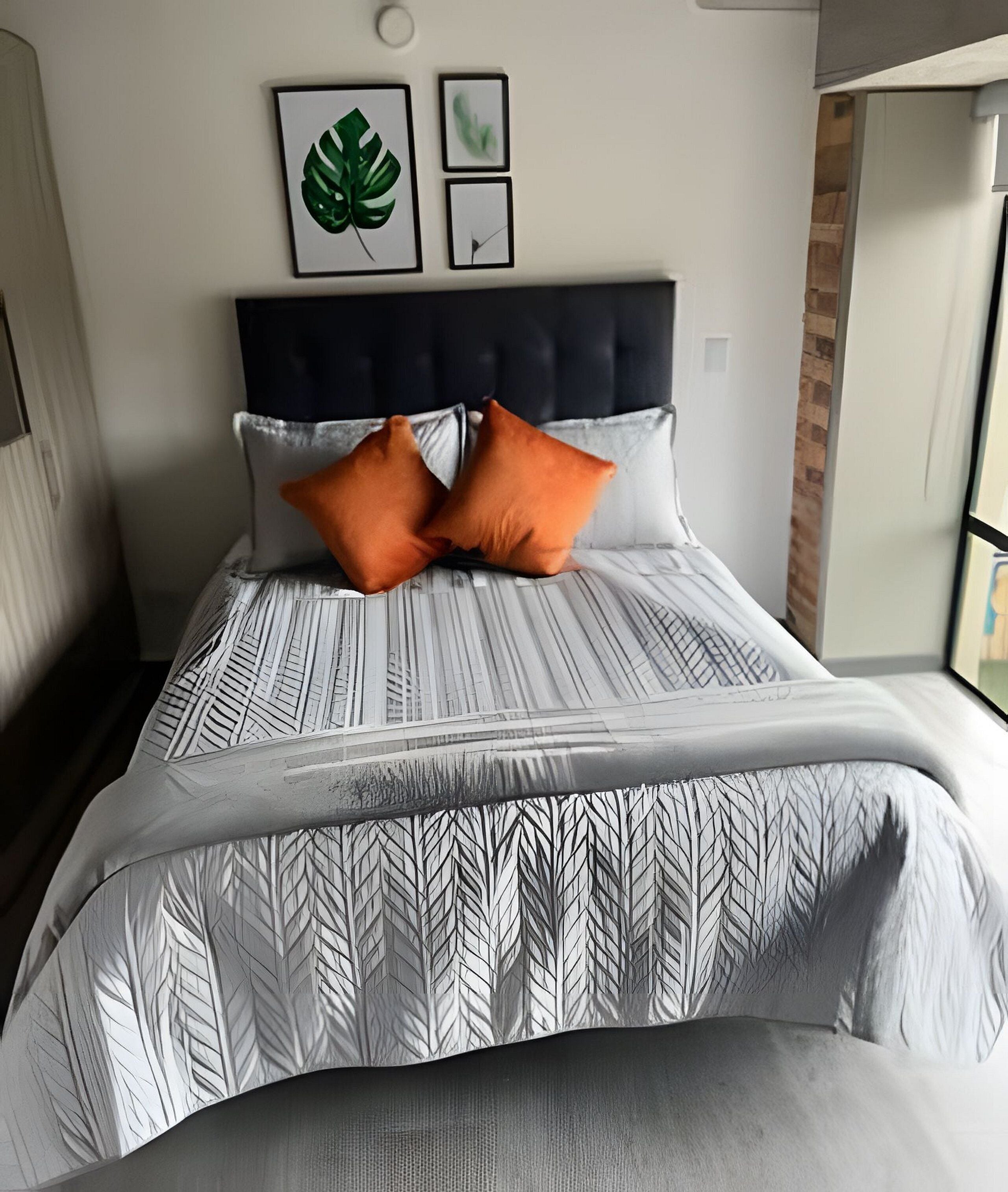 Classic Apartment | Desk, laptop workspace, iron/ironing board, free WiFi