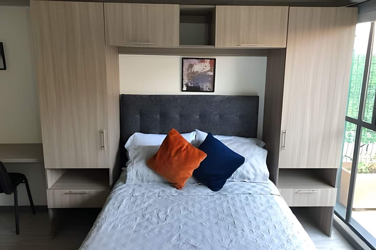 Desk, laptop workspace, iron/ironing board, free WiFi