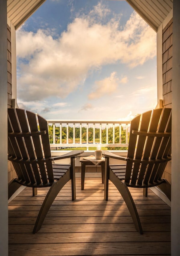 Luxury Room, 1 King Bed, Non Smoking, Terrace | Balcony view