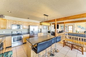 Fridge, microwave, stovetop, dishwasher - Group Friendly! Rockaway Beach Oasis w/ Game Room (Rockaway Beach)