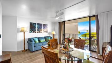 Condo (2 Bedrooms) | Dining