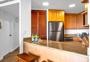 Apartment (2 Bedrooms) | Eigene Küche | Mikrowelle, Ofen, Geschirrspüler, Wasserkocher mit Kaffee-/Teezubehör