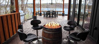 The Barn On Keuka-HotTub-LakeView-WineTrail
