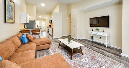 Easy ECU Access: Quiet Modern Home w/ Patio!