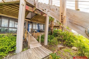 تفاصيل الفندق من الخارج