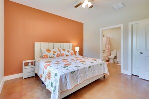 3 quartos, ferros/tábuas de passar roupa, acesso à internet