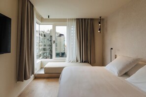 Deluxe Double Room, City View | Desk, blackout drapes, iron/ironing board, free WiFi - Hotel Taro Santa Cruz (Santa Cruz de Tenerife)