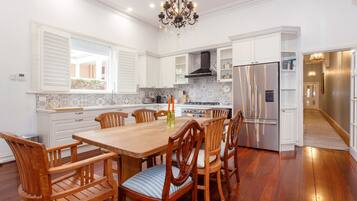 Coffee/tea maker, fridge, microwave, dishwasher