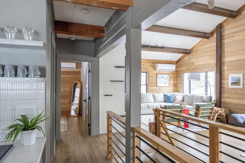 Cozy Pet- & Family-Friendly Chalet Near Stowe Mountain Resort