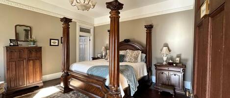 1 habitación, escritorio, tabla de planchar con plancha y wifi gratis