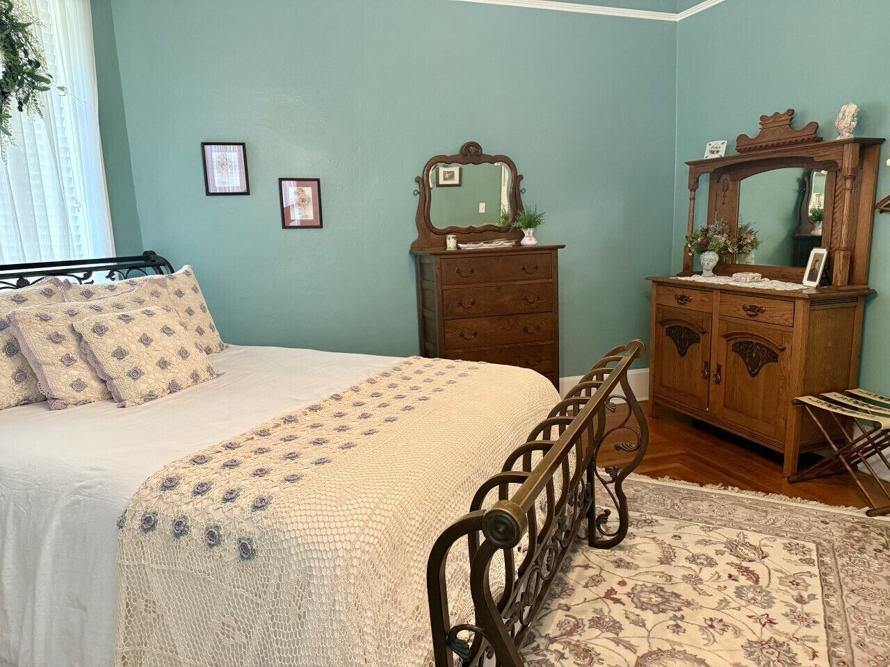 1 bedroom, desk, iron/ironing board, WiFi (free)