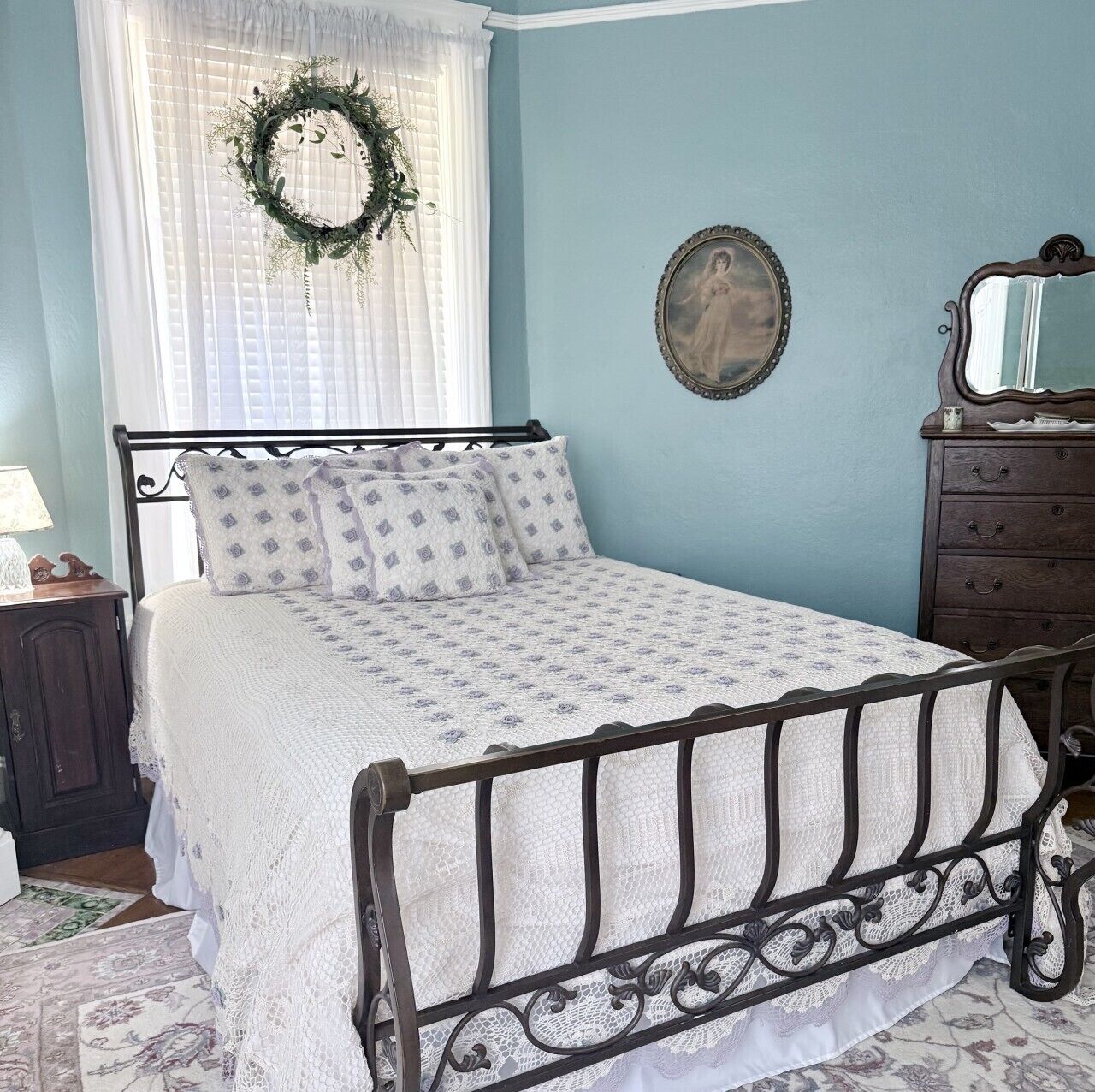 1 bedroom, desk, iron/ironing board, WiFi (free)