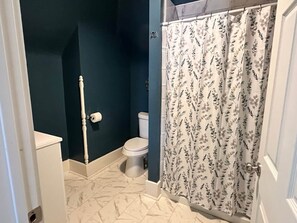 Hair dryer, towels