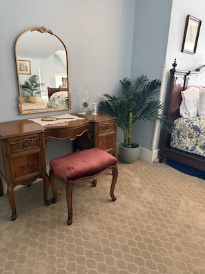 1 chambre, bureau, fer et planche à repasser, Wi-Fi gratuit
