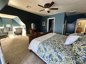 Desk, iron/ironing board, free WiFi, bed sheets