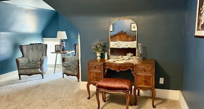 The Cleveland Room at The Judges Chamber