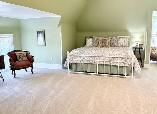 1 bedroom, iron/ironing board, free WiFi